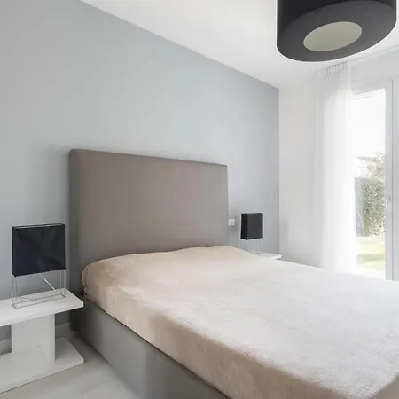 Immobiliare Jvl - Les Maisons Apartment Lido di Jesolo