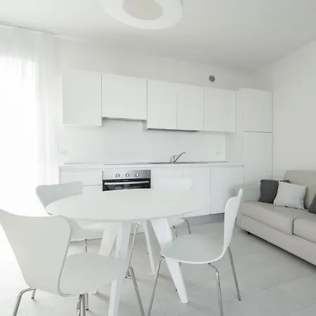 Immobiliare Jvl - Les Maisons * Lido di Jesolo
